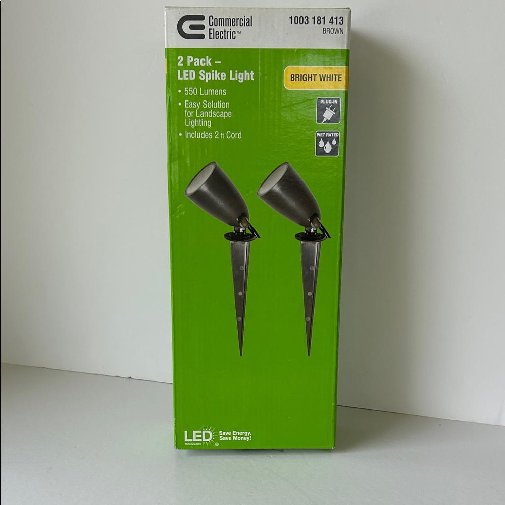 NIP Commercial Electric 2 Pack - LED Spike Landscape Light, 550 Lumenw w/2' Cord